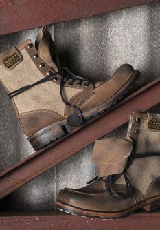 Girder Light Boot