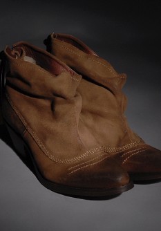 Can Can Suede boot