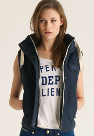 Patrol bodywarmer met capuchon