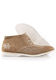 Stiefel Destroyed Desert