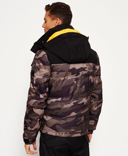 Mens - Box Snow Puffer Jacket in Camo Green / Black | Superdry