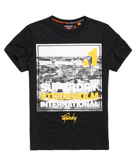Superdry Stockholm T-Shirt mit großem Fotoprint Stockholm T-Shirt mit großem Fotoprint