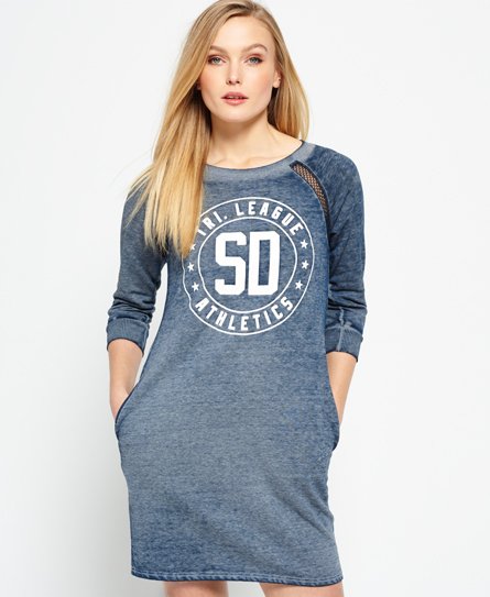 Superdry Tri League jurk met ronde hals Tri League jurk met ronde hals
