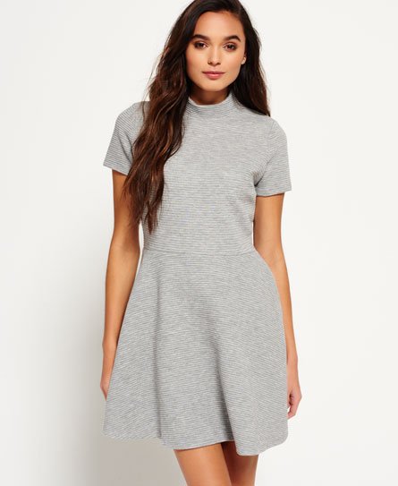 Superdry Erin jurk met hoge hals Erin jurk met hoge hals