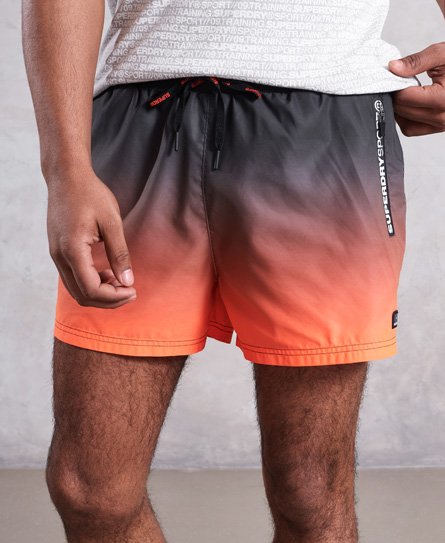 Superdry Active Trainingshorts mit Farbverlauf Active Trainingshorts mit Farbverlauf77102