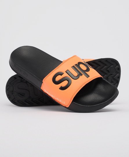 Klassiset logolliset sandaalit