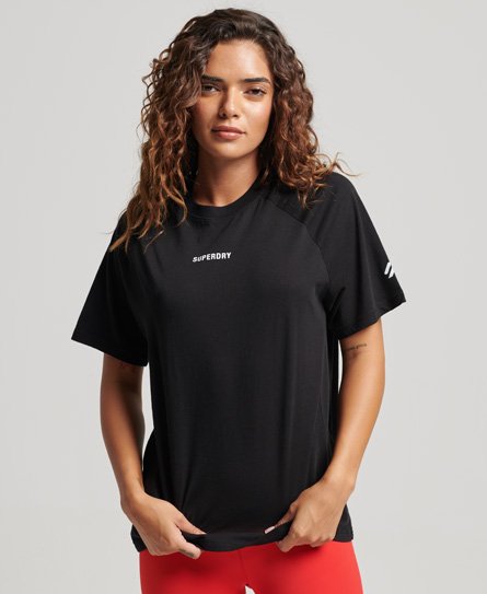 Superdry Core Sport T-shirt Met Grafische Print in het Wit Dames Kleding voor voor Kleding voor sport gym en workout 