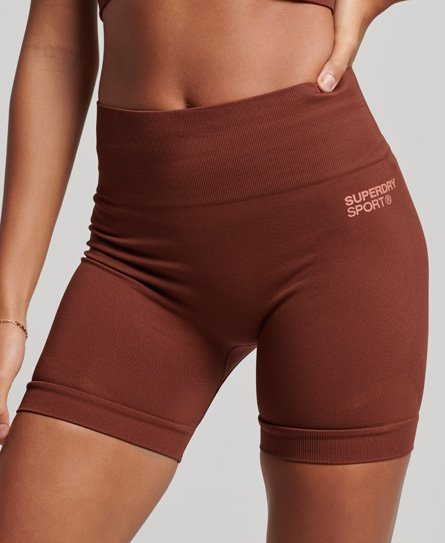 Anliegende nahtlose Core Shorts