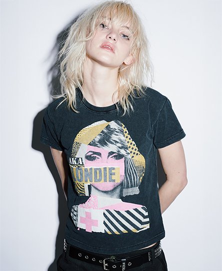 T-shirt aderente Blondie x Superdry