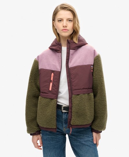 Chaqueta con capucha de felpa