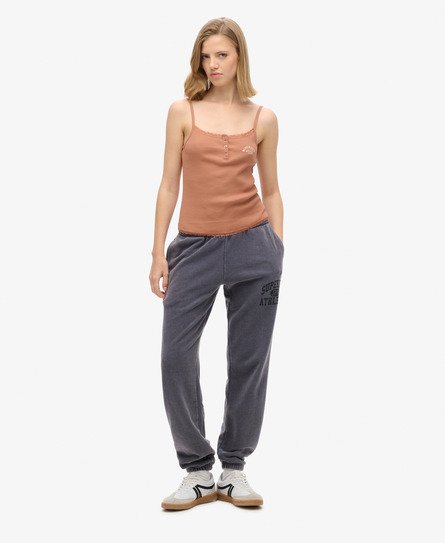 Athletic Essentials joggingbroek met verweerde vintage print