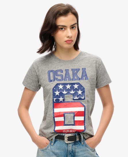 Osaka 6 90s T-shirt met vlag