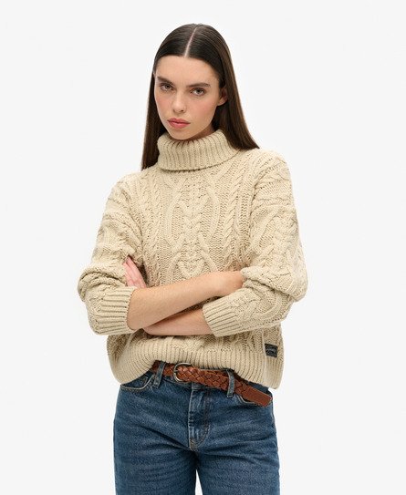 Maglione dolcevita a trecce