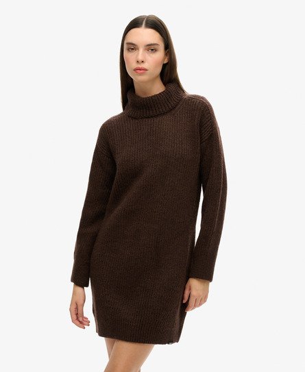 Robe pull en tricot à col roulé