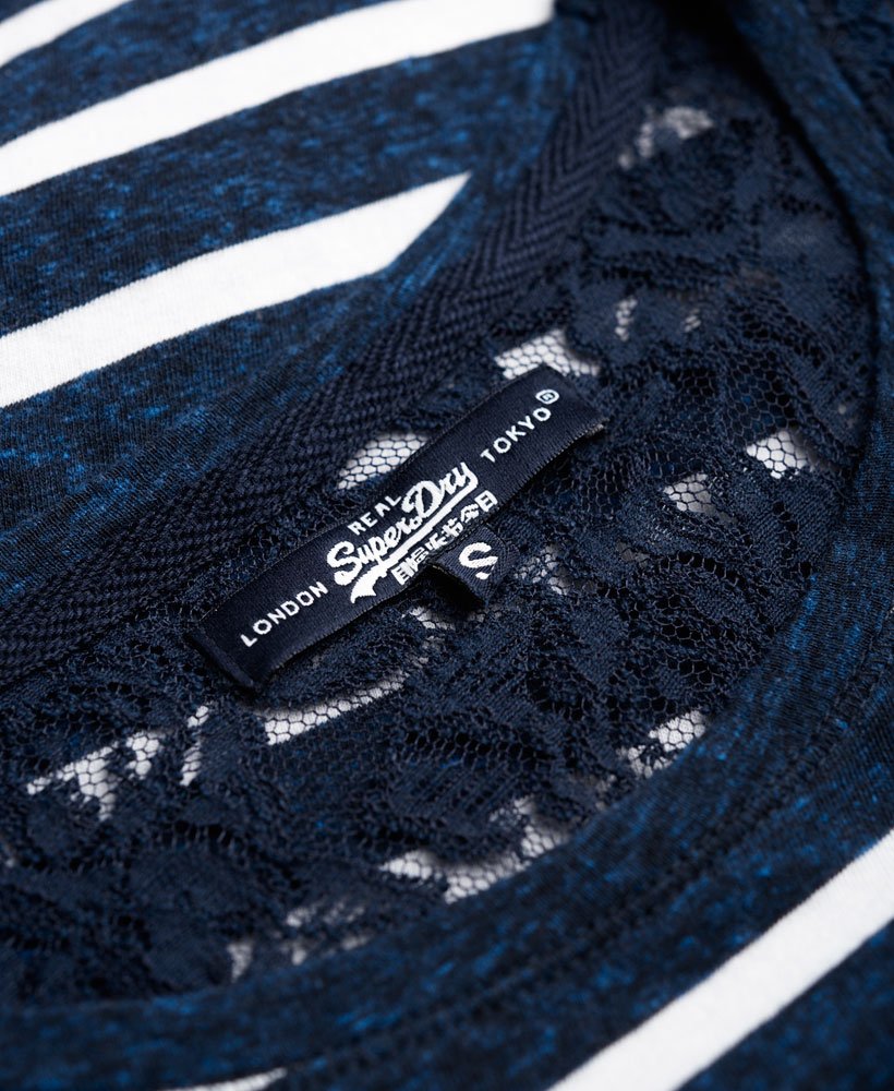 Superdry Super Sewn stripete T skjorte med lomme Dame T Superdry Super Sewn stripete T skjorte med lomme Dame T