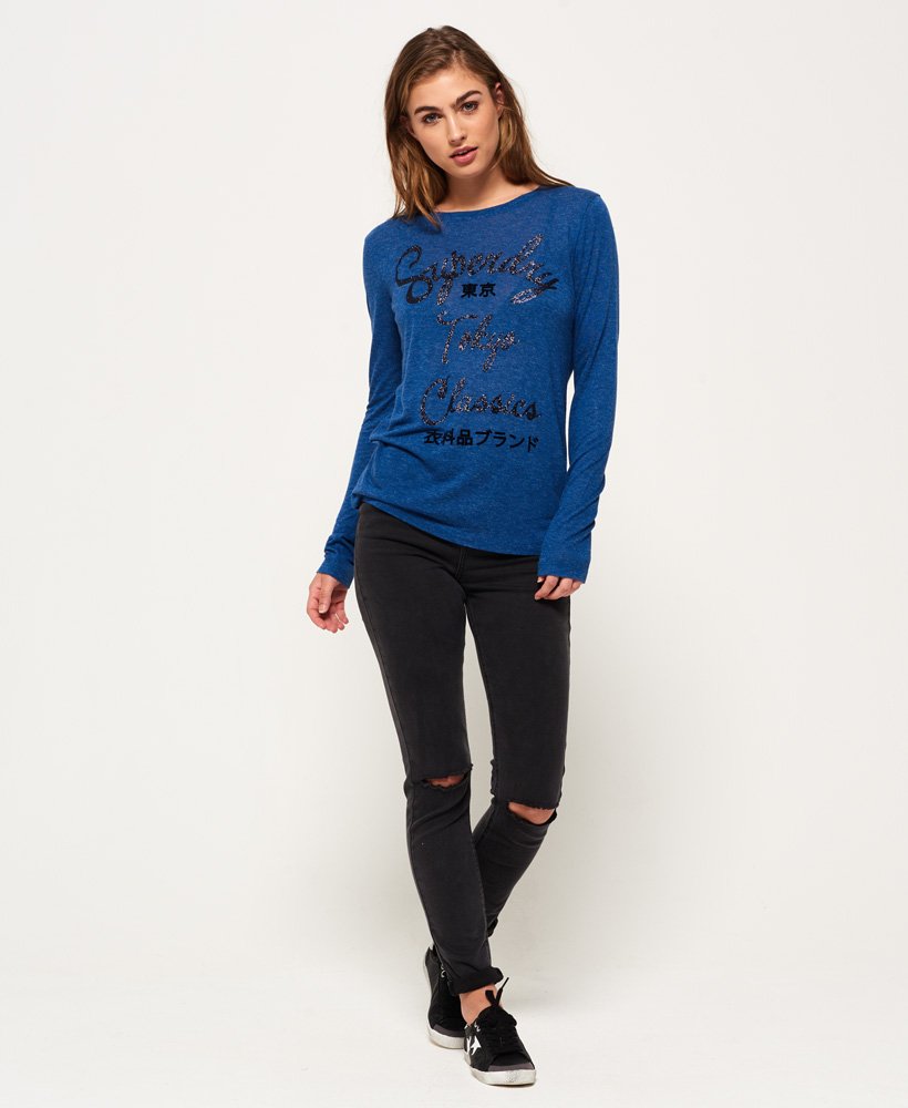 long sleeve graphic top