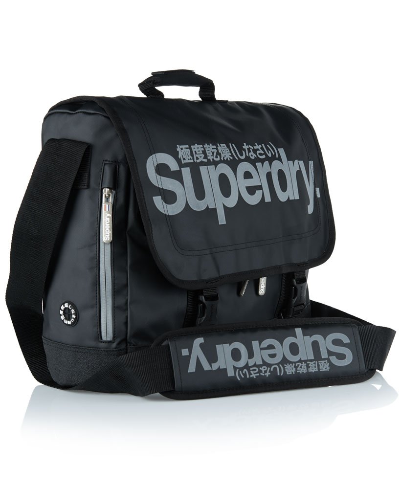 Toneelschrijver Garderobe papier Womens - Pop Tarp Laptop Bag in Black | Superdry