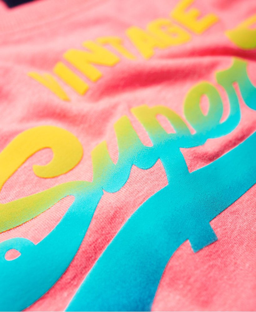 Mens Vintage Logo Hyper Fade TShirt in Hyper Shocker Pink Superdry