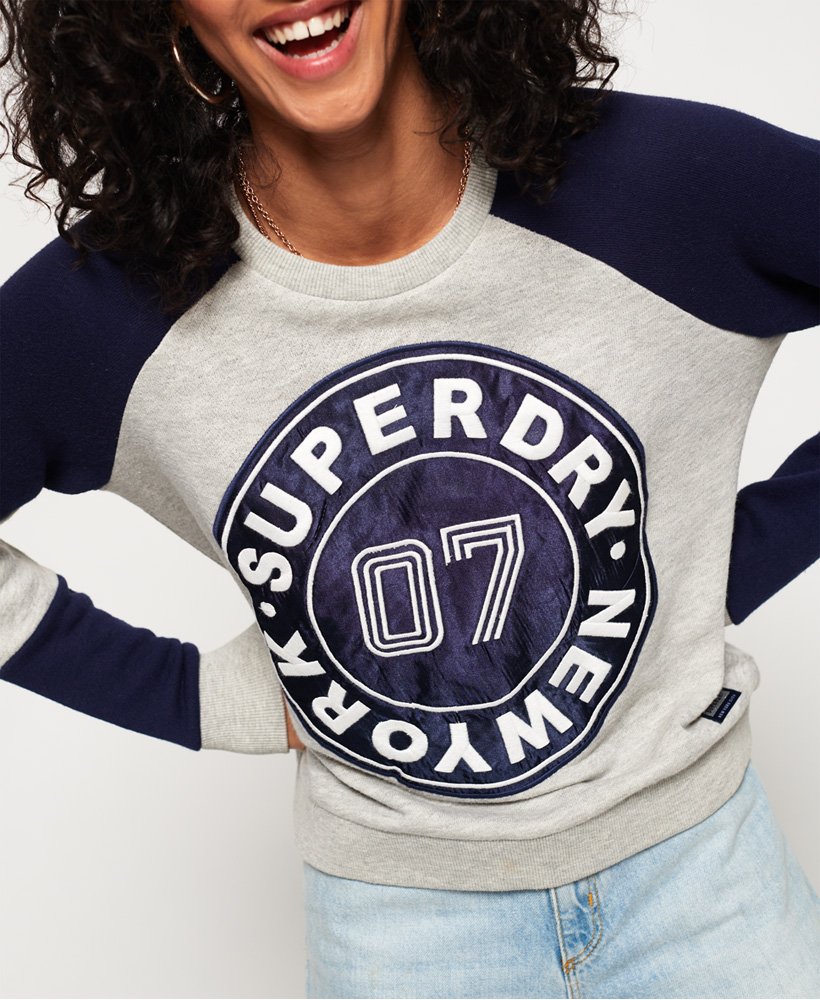 Superdry Sudadera con cuello redondo, paneles y aplicación 4