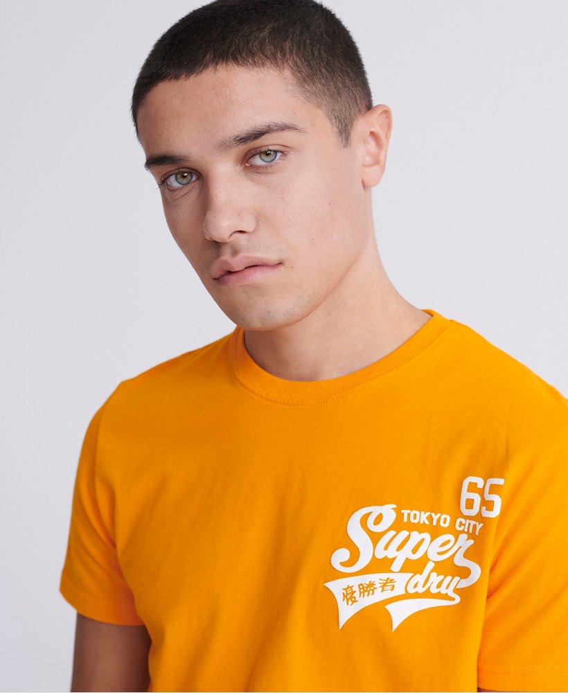 Superdry Klassisk T skjorte med skrift Herre T skjorter Superdry Klassisk T skjorte med skrift Herre T skjorter