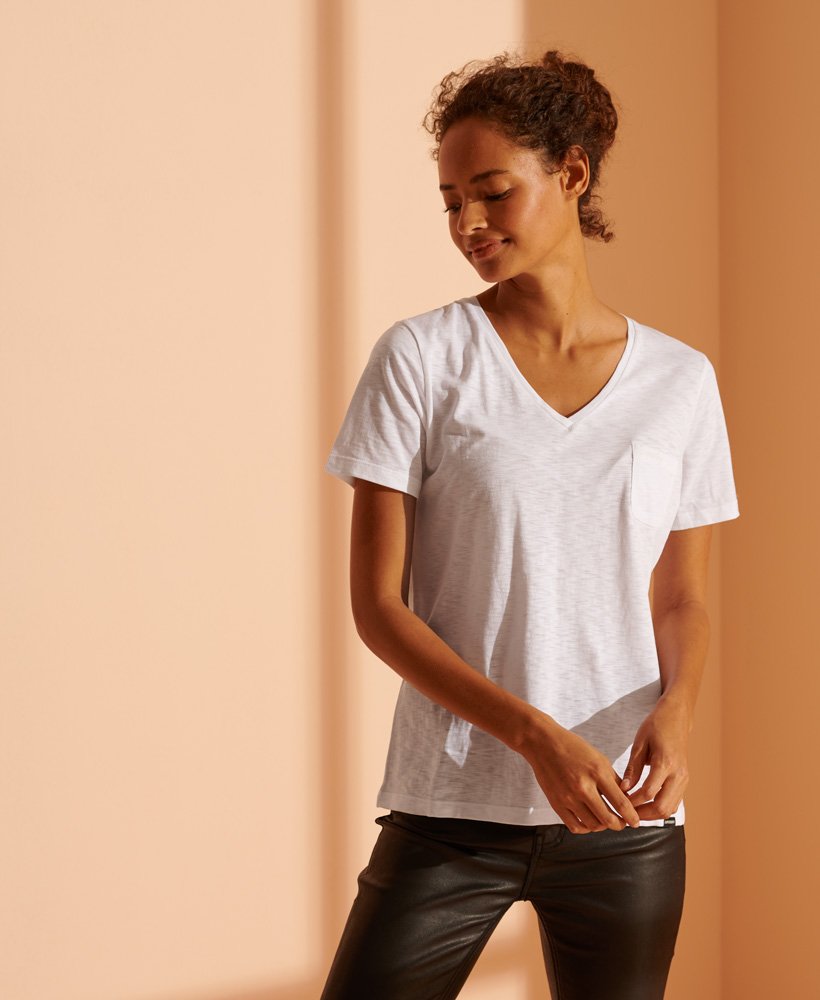 Superdry Camiseta con cuello de pico en algodón orgánico Superdry Camisa Tencel™ Mujer Sale Shirts