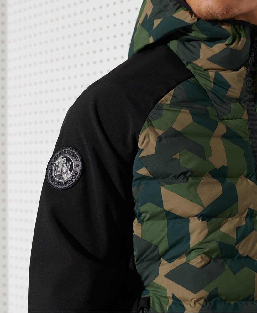 Men's Motion Radar Hooded Hybrid Jacket in Army Camo