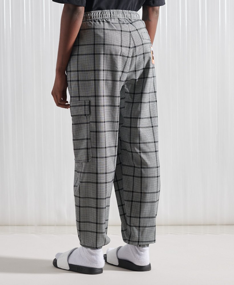 Men’s Limited Edition SDX Unisex Woven Check Joggers in Black Superdry