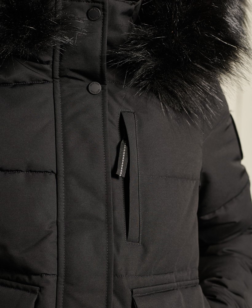 Womens Everest Bomber Jacket in Black/black Superdry