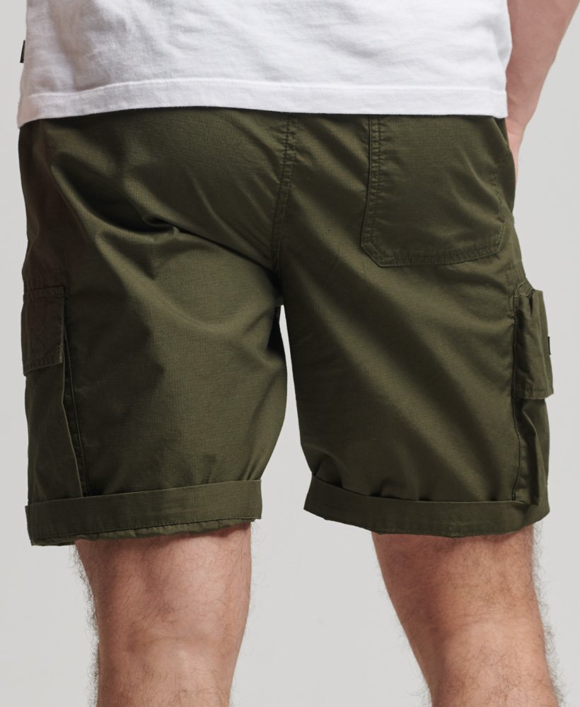 Homme Vêtements Shorts Shorts fluides/cargo Short cargo Utility Coton Superdry pour homme en coloris Vert 