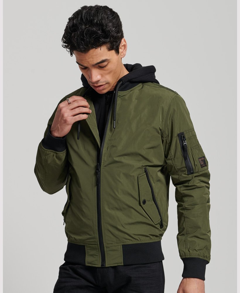 Hombre – Cazadora bómber Military Flight en Caqui Oscuro Superdry ES