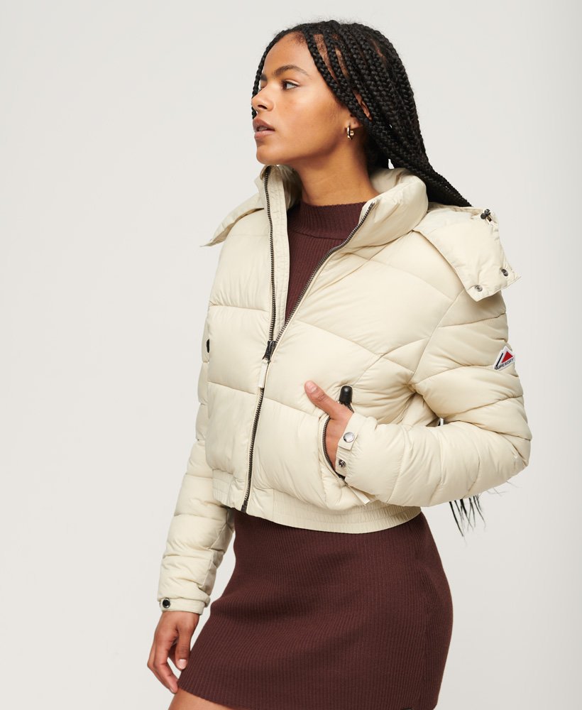 doudoune courte blanche stylée hiver 2023 2024 jupe manteau veste
