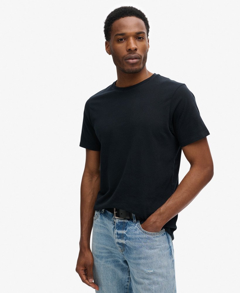 Men's Classic Essential T-Shirt in Jet Black | Superdry US