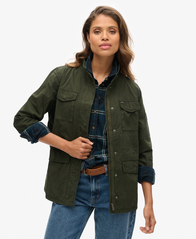 Mujer Chaqueta militar adornada St Tropez M65 en Verde Aceituna Surplus Goods Superdry ES