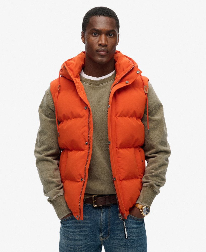 Hombre Chaleco acolchado con capucha Everest en Naranja Crema De Calabaza Superdry ES